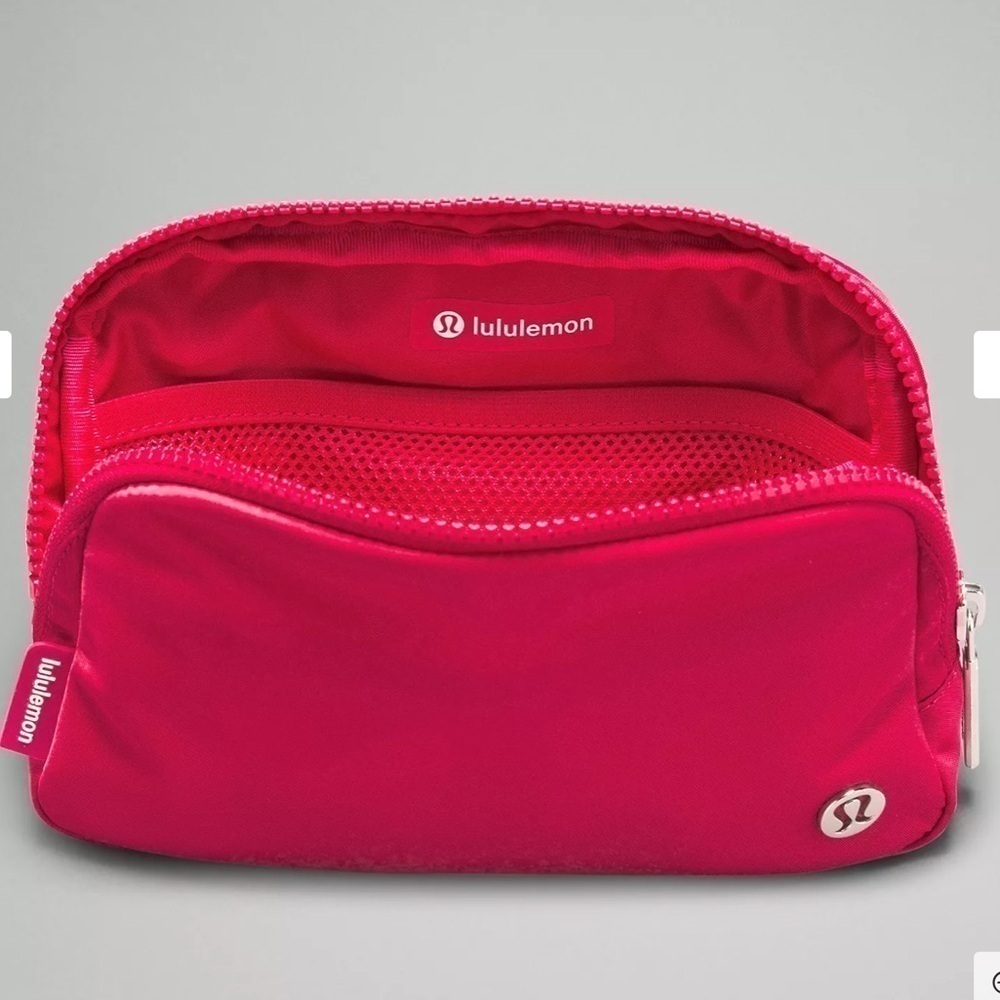 Limited Edition Lululemon Cherry Mist belt bag - Picture 4 of 13